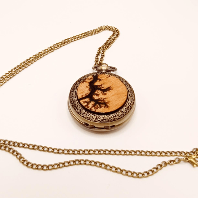 Montre à gousset, cabochon en érable 