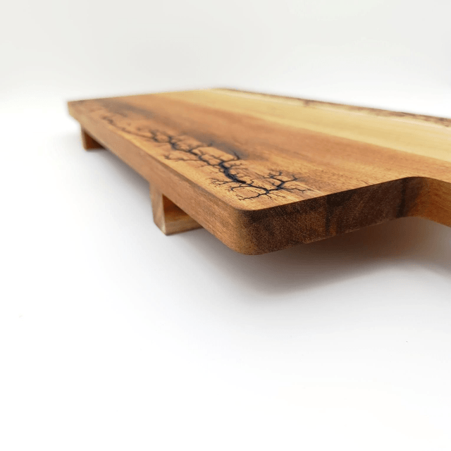 Planche de présentation sur pied en acacia 