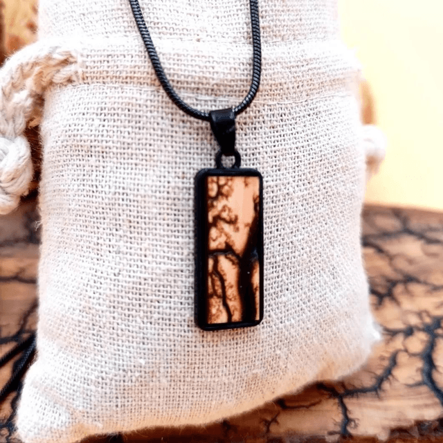 Pendentif rectangulaire en erable