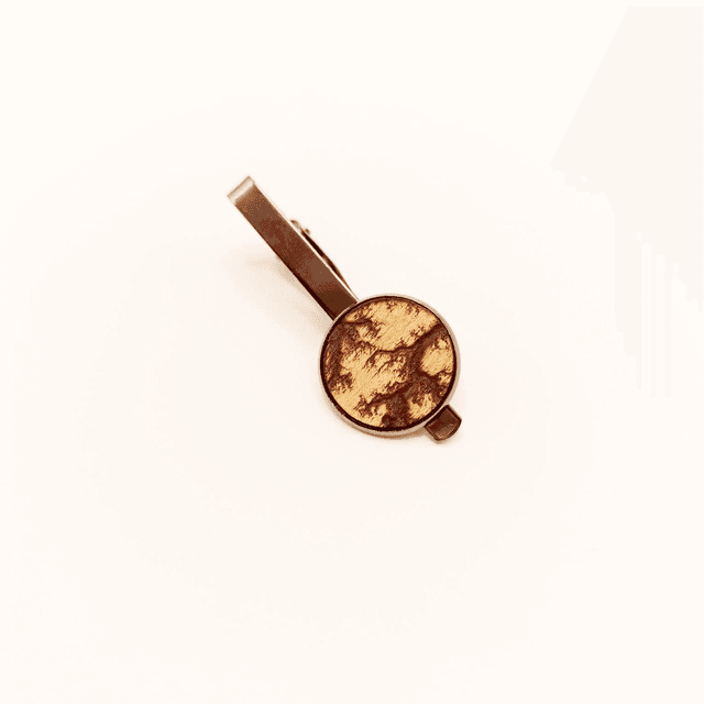 Pince à cravate, cabochon en érable 